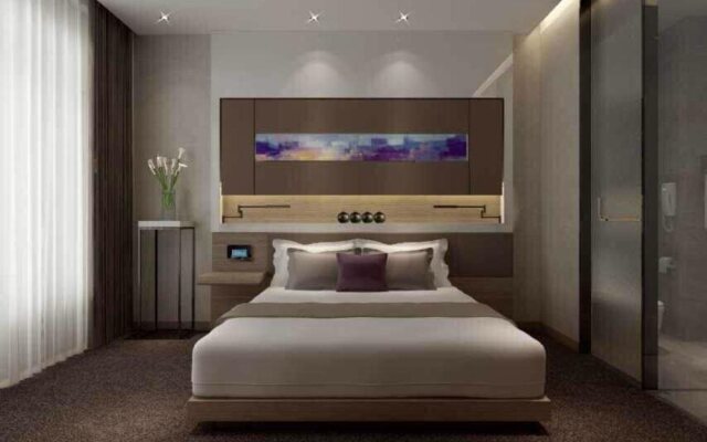 Lavande Hotel (Guangzhou South High-Speed Railway Station Shibi Metro Station)