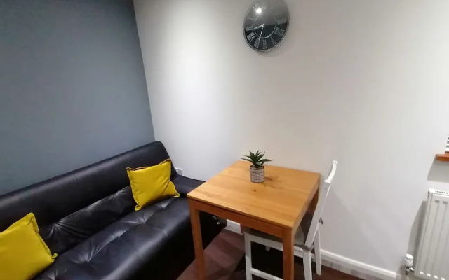 Charming 1-bed Apartment in Coventry
