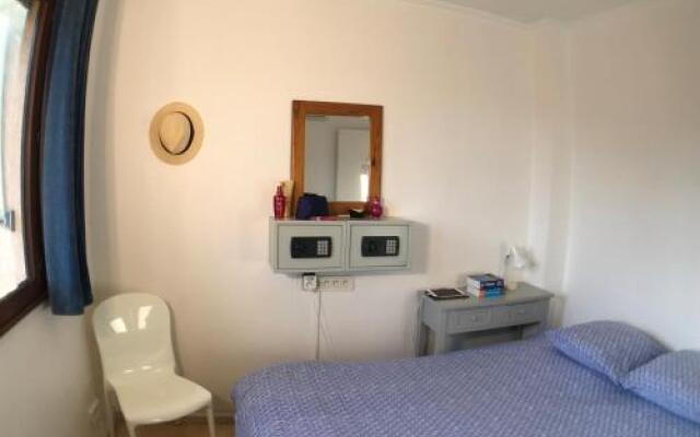 Debbie's Crew House