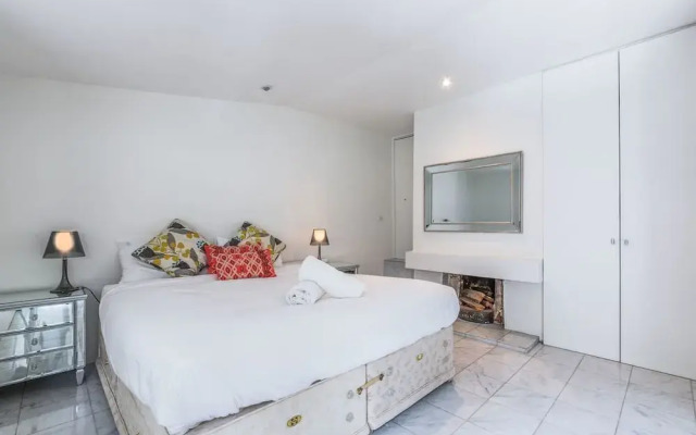 Spoilt for Choice 2-bed/2-bath + Free Parking