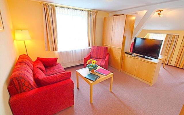 St Michael, FW 1PP am Haus