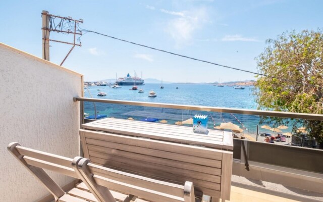 Seafront Flat With Excellent Sea View in Bodrum