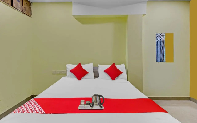 Oyo Flagship 93139 Green Lodging And Boarding