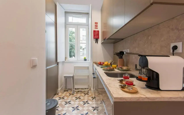 Charming Apartment in Private Condominium at Graça