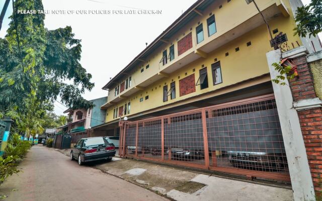 ZEN Rooms Basic near BTC