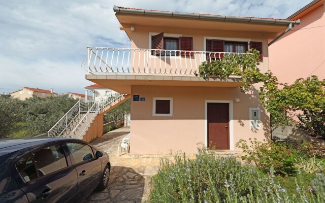 Apartment Summer Break