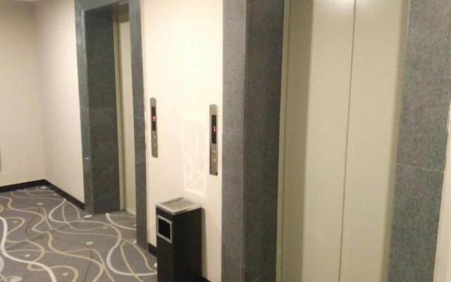 7 Days Premium Xi‘an Railway Station Shop