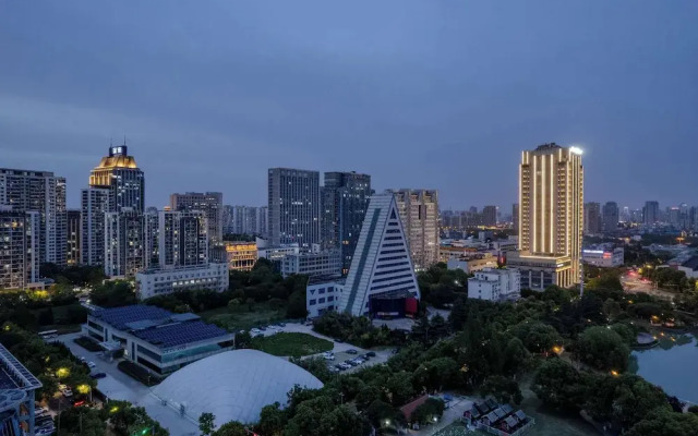 Tingxi Hotel Science Avenue Subway