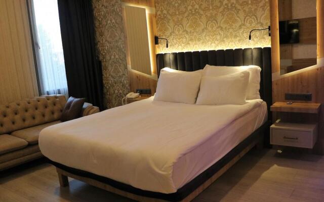 Isnova Hotel