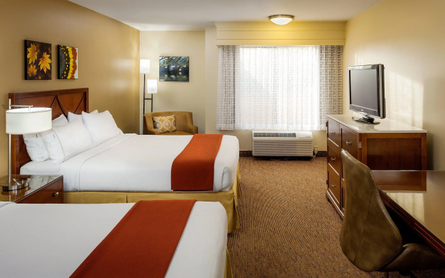 Holiday Inn Express Simi Valley by IHG