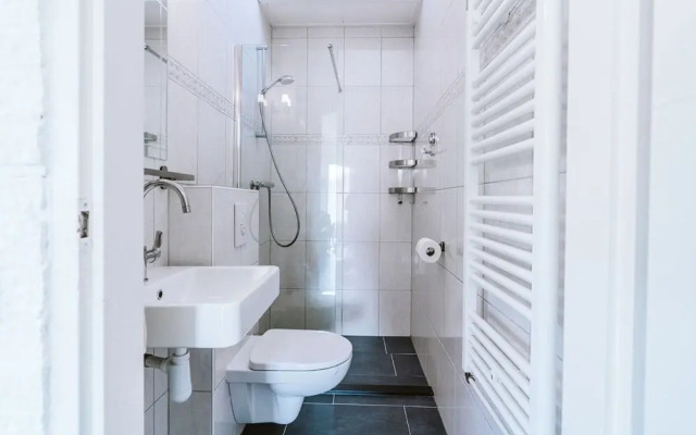 Beautiful Holiday Home in Ouddorp With Balcony