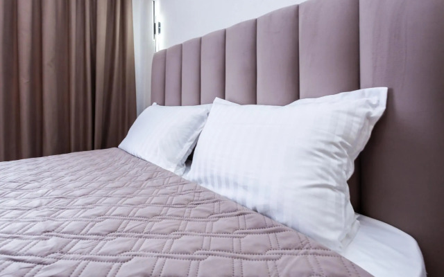 Апартаменты рядом с Парком Галицкого на улице имени Жлобы 139