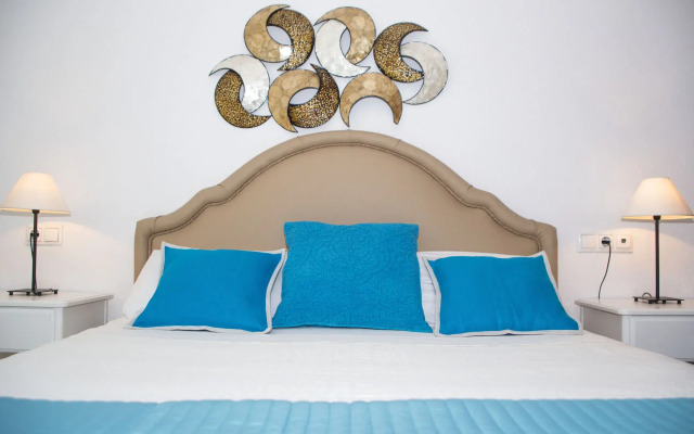 4 Seasons La Rosaleda Apartment