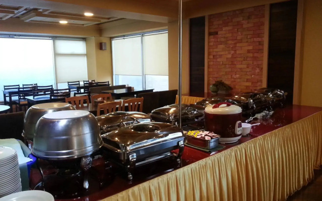 World Tourist Hotel
