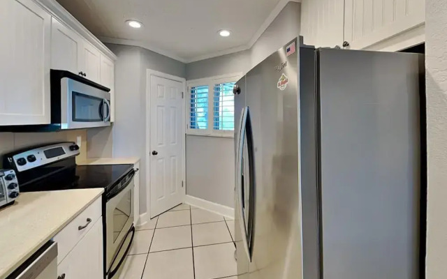 Oceanfront Luxury 2BR Condo New Rental