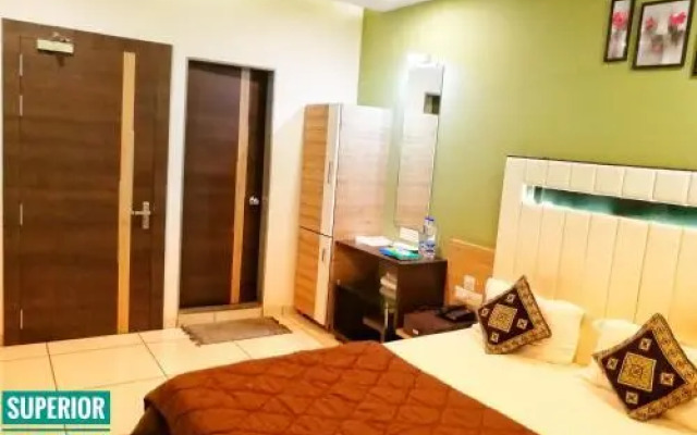 Hotel Anand Corner