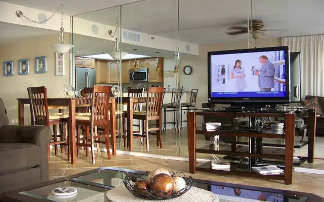Chateaux 309 Apartment