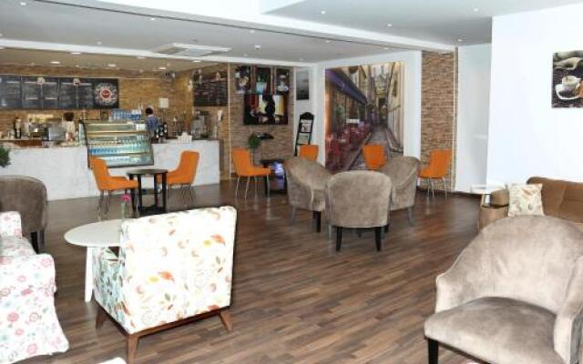 Mesas Gulf Hotel