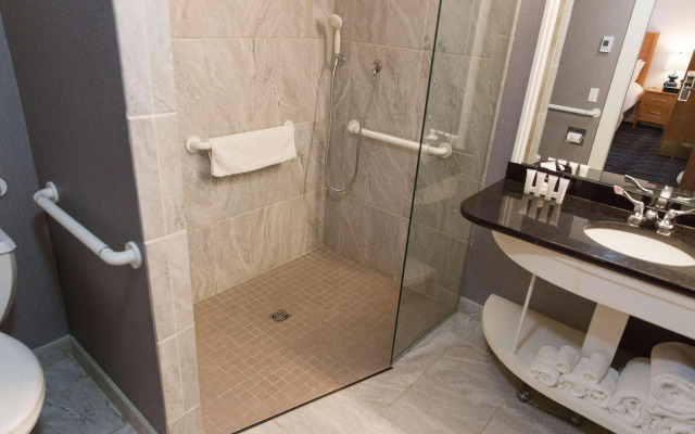 Capitol Plaza Hotel Montpelier Tapestry Collection by Hilton