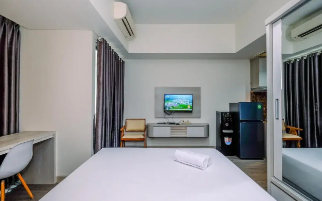Homey And Restful Studio Lrt City Bekasi Apartment
