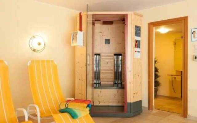 Caf  Pension Haus Hpen-Idyll