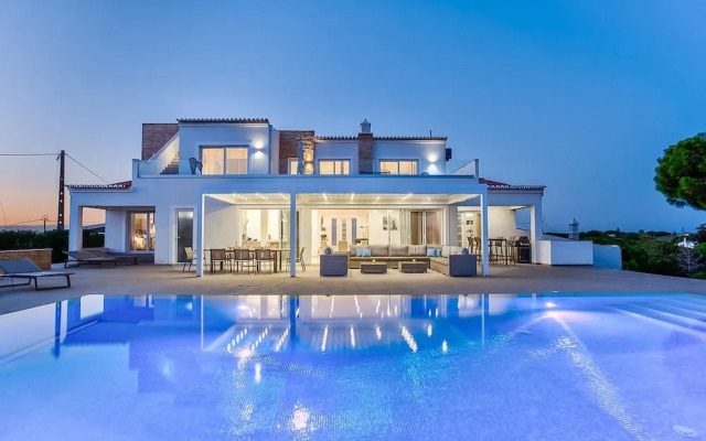 Goldeneye Luxury 6 Bedroom Villa With Infinity P