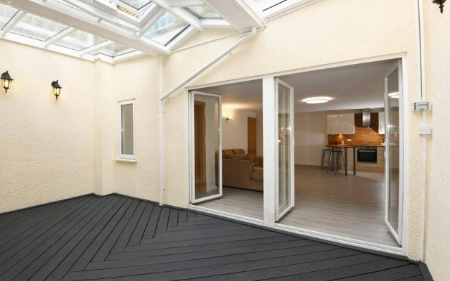 London Luxe Apartment - Central Location