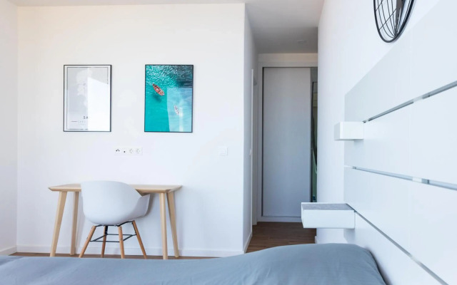 3 bdr aprt, stunning seaview, rooftop pool - LCGR