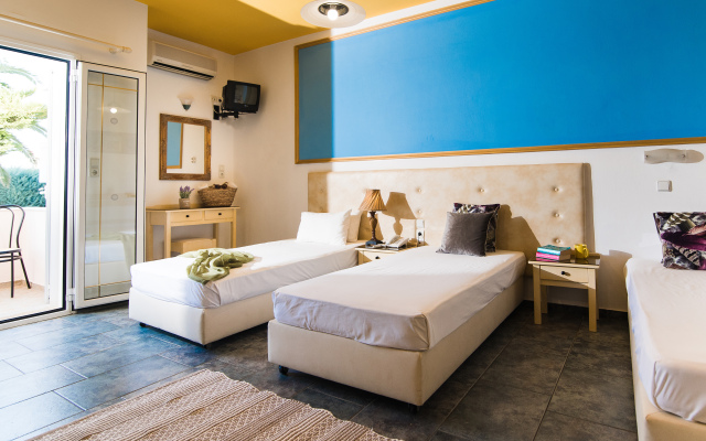 Yiannis Manos Hotel