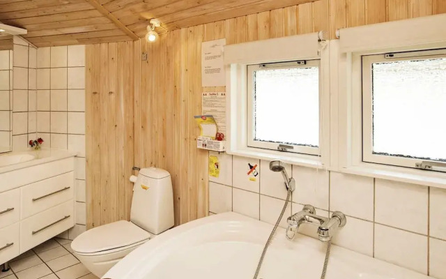 Modern Holiday Home in Millinge Near Sea