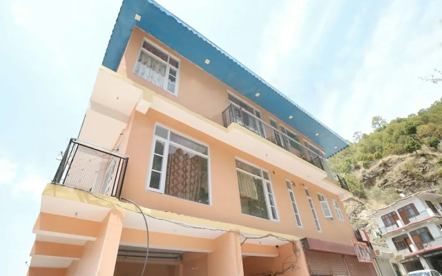 OYO 13804 Home Serene Studio Kasauli