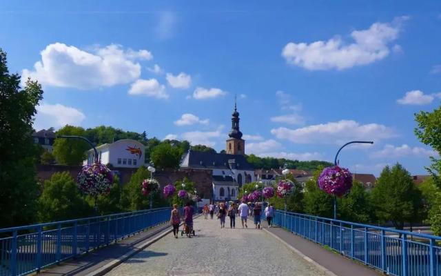 Studio - WIFI - Train Station - Love Bridgi home