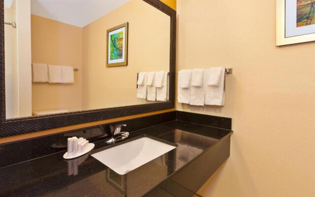 Fairfield Inn & Suites Columbus East