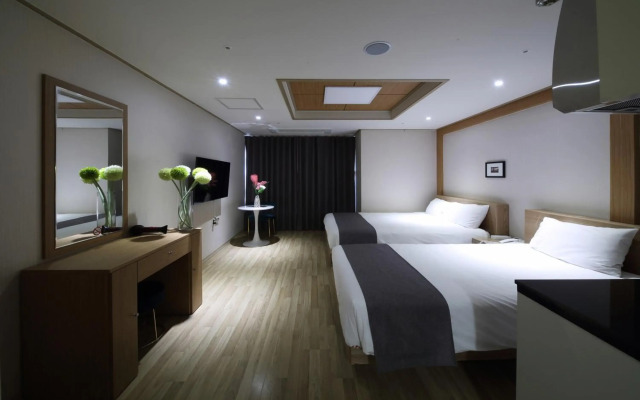 The Hotel Yeong Jong