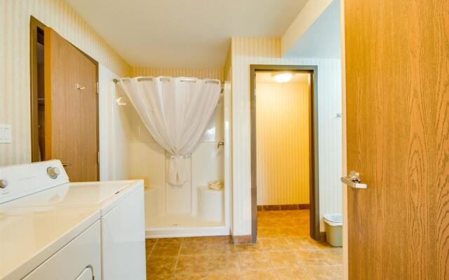 Peavine Inn And Suites High Prairie