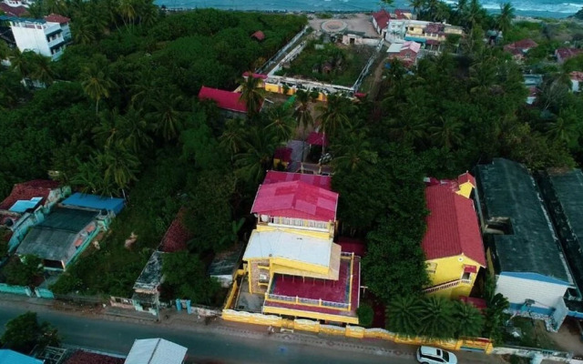 Royal House And Park
