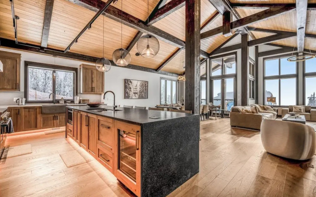 Opulence At Big White