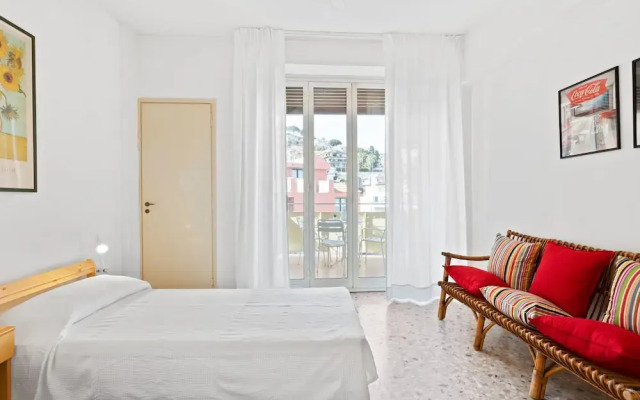 Aci Castello Seaview Apartment With Parking