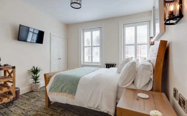 The Palace Hill Hotel