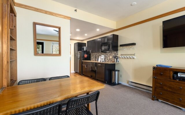 2767 Slopeside Condo by RedAwning