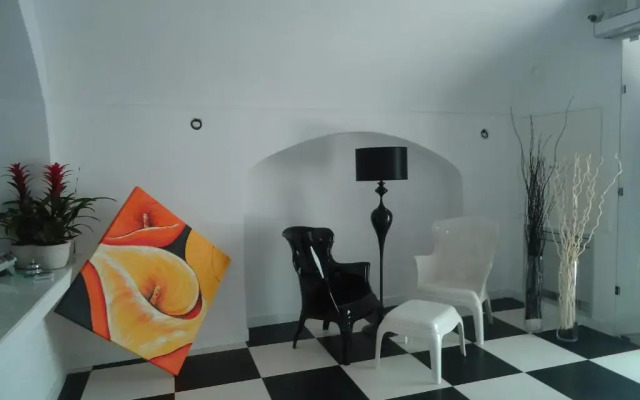 Edificio 15 House Elite