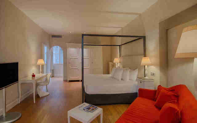 NH Collection Firenze Porta Rossa Hotel