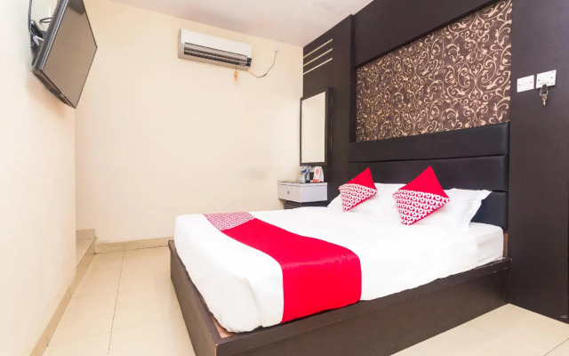 OYO 1581 Hotel Grand Palace