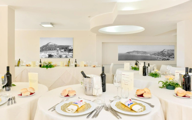 Hotel Mareluna