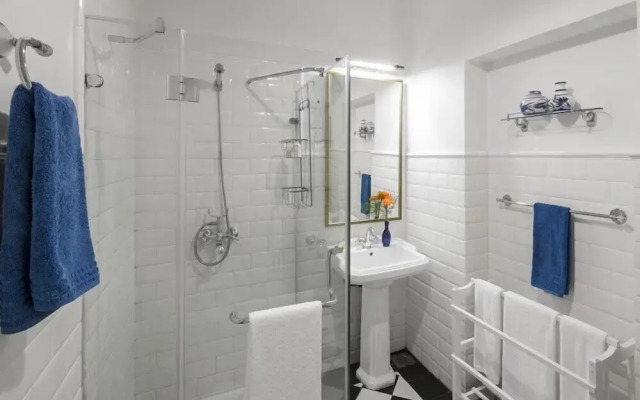 Taylors Hill Boutique Hotel