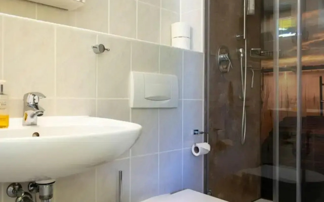 Comfy Apartment With Terrace