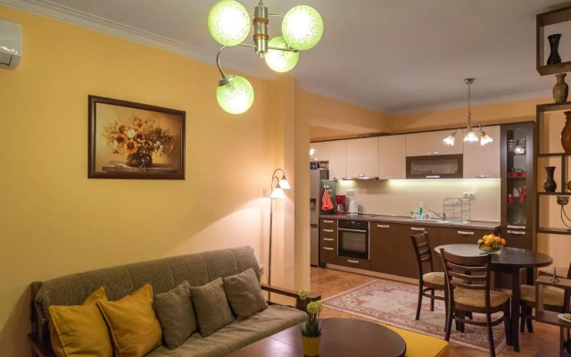 The Central Viewer - 2BR APART