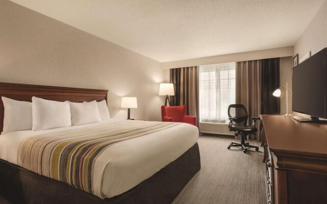 Country Inn & Suites by Radisson, Valparaiso, IN