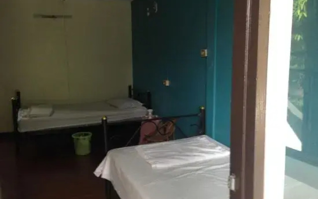 Yellow house(Furtune Inn)