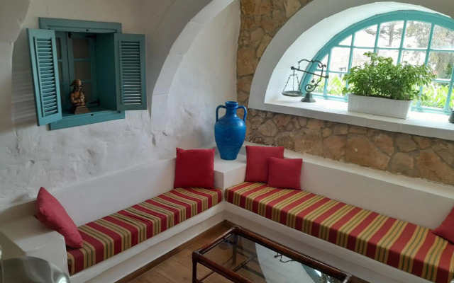 Cornucopia Hotel